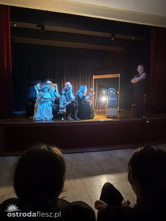 Setny pokaz sztuki Szatnia Teatru Przebudzeni