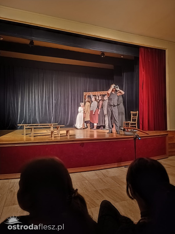 Setny pokaz sztuki Szatnia Teatru Przebudzeni