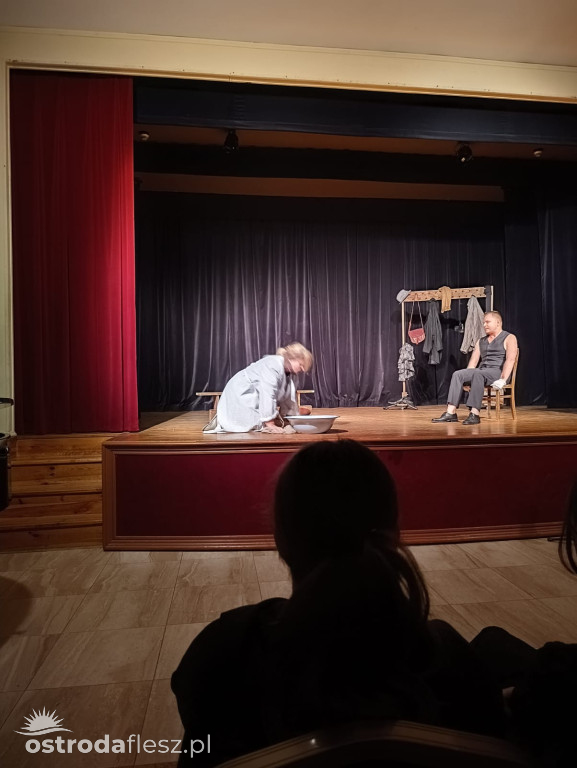 Setny pokaz sztuki Szatnia Teatru Przebudzeni