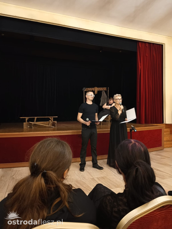 Setny pokaz sztuki Szatnia Teatru Przebudzeni