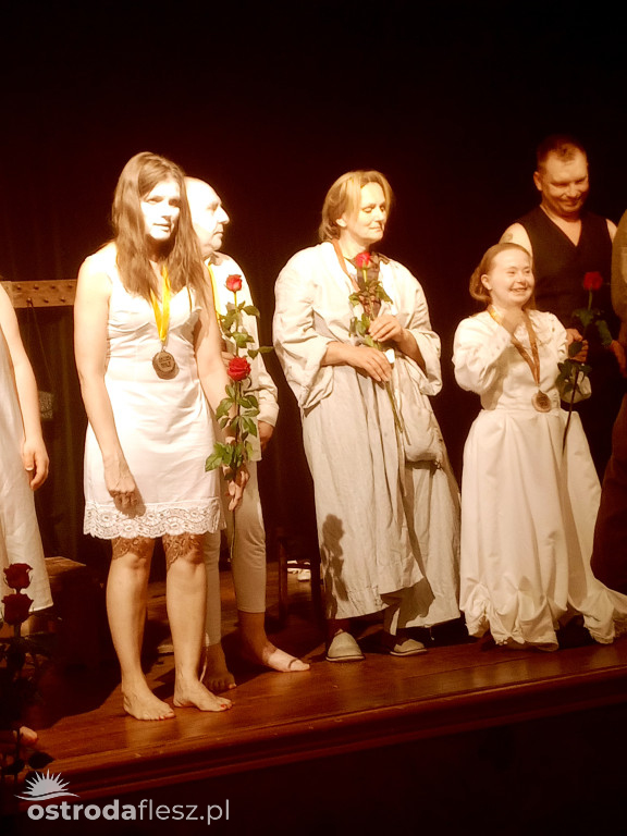 Setny pokaz sztuki Szatnia Teatru Przebudzeni