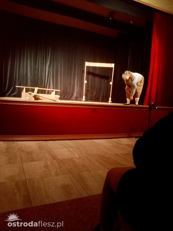 Setny pokaz sztuki Szatnia Teatru Przebudzeni