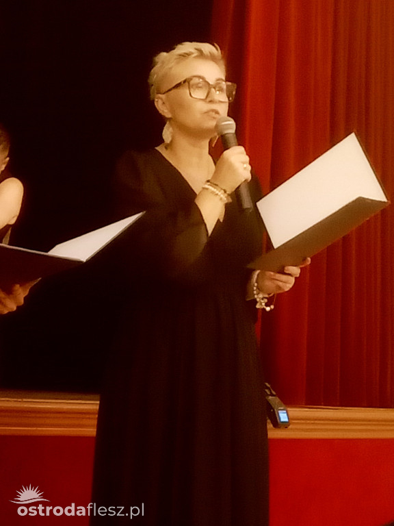 Setny pokaz sztuki Szatnia Teatru Przebudzeni