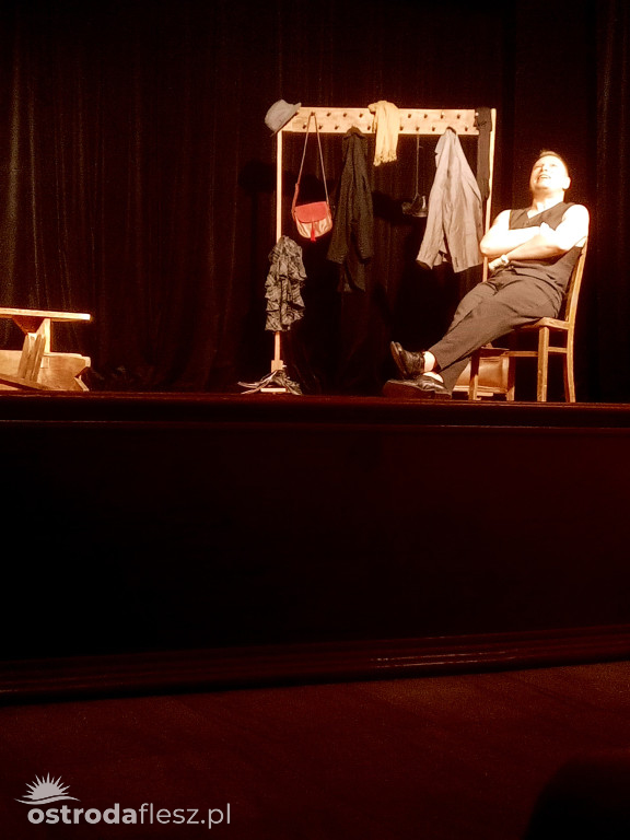 Setny pokaz sztuki Szatnia Teatru Przebudzeni