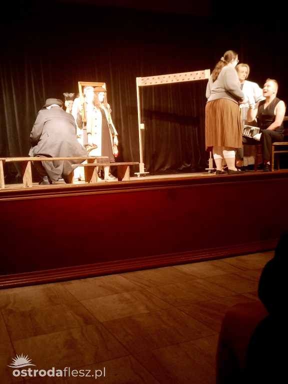 Setny pokaz sztuki Szatnia Teatru Przebudzeni