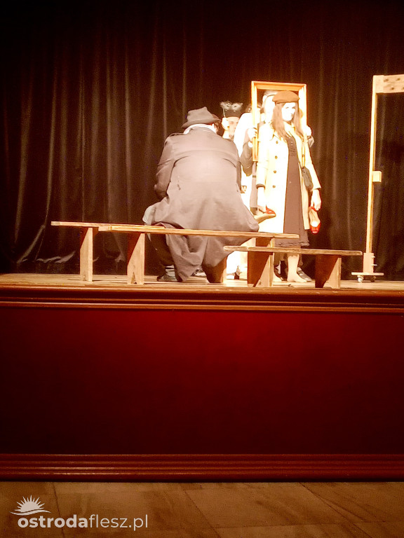 Setny pokaz sztuki Szatnia Teatru Przebudzeni