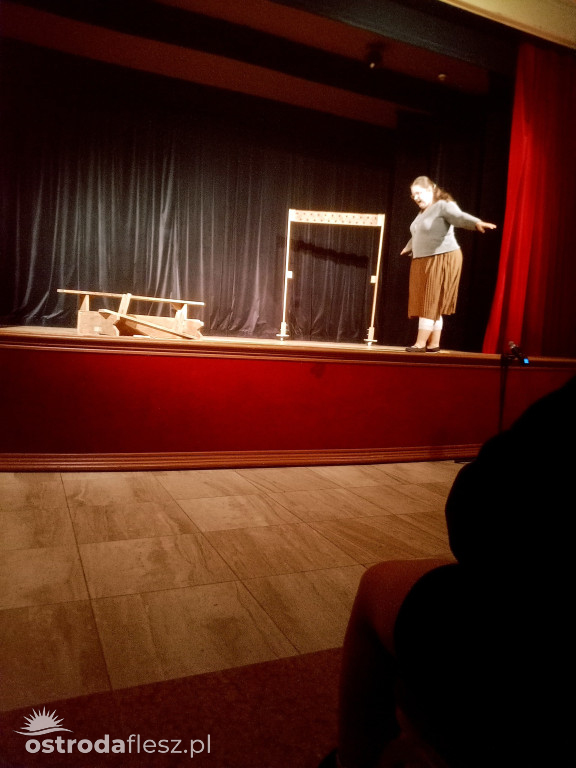 Setny pokaz sztuki Szatnia Teatru Przebudzeni