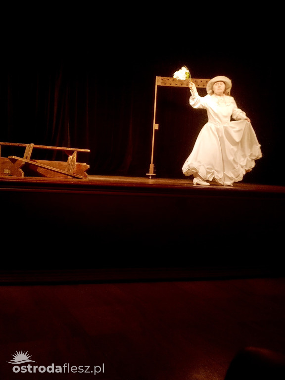Setny pokaz sztuki Szatnia Teatru Przebudzeni