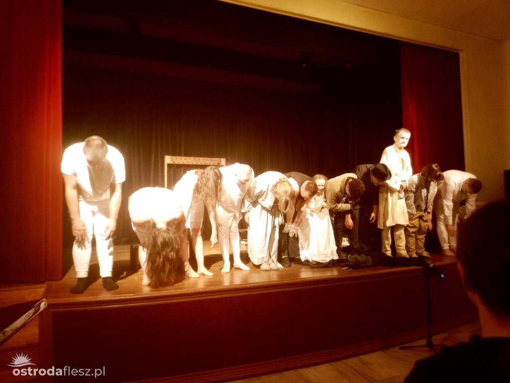 Setny pokaz sztuki Szatnia Teatru Przebudzeni