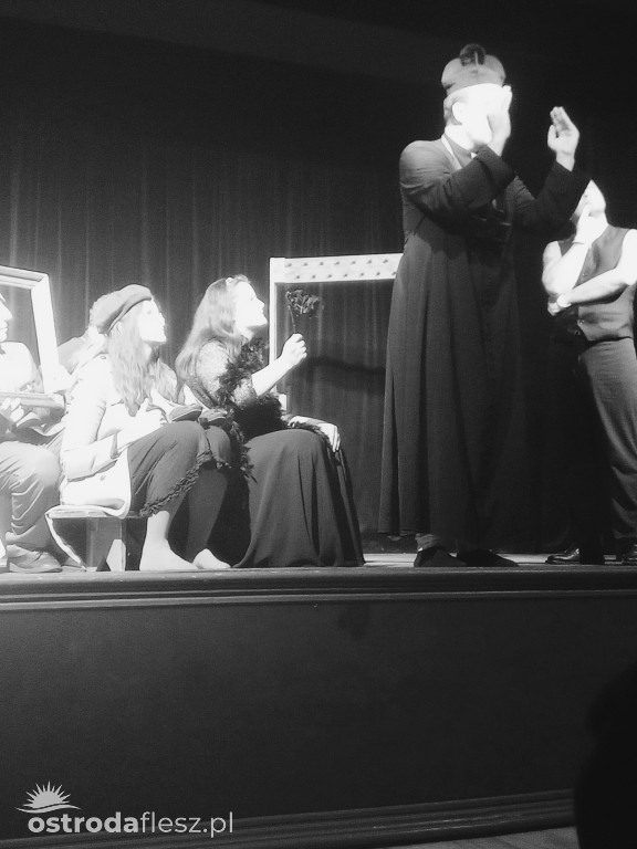 Setny pokaz sztuki Szatnia Teatru Przebudzeni