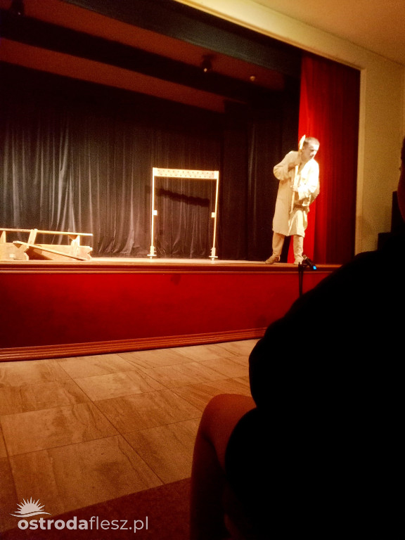 Setny pokaz sztuki Szatnia Teatru Przebudzeni