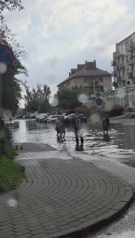 Podtopienia, zalania w Morągu po ulewach i burzach