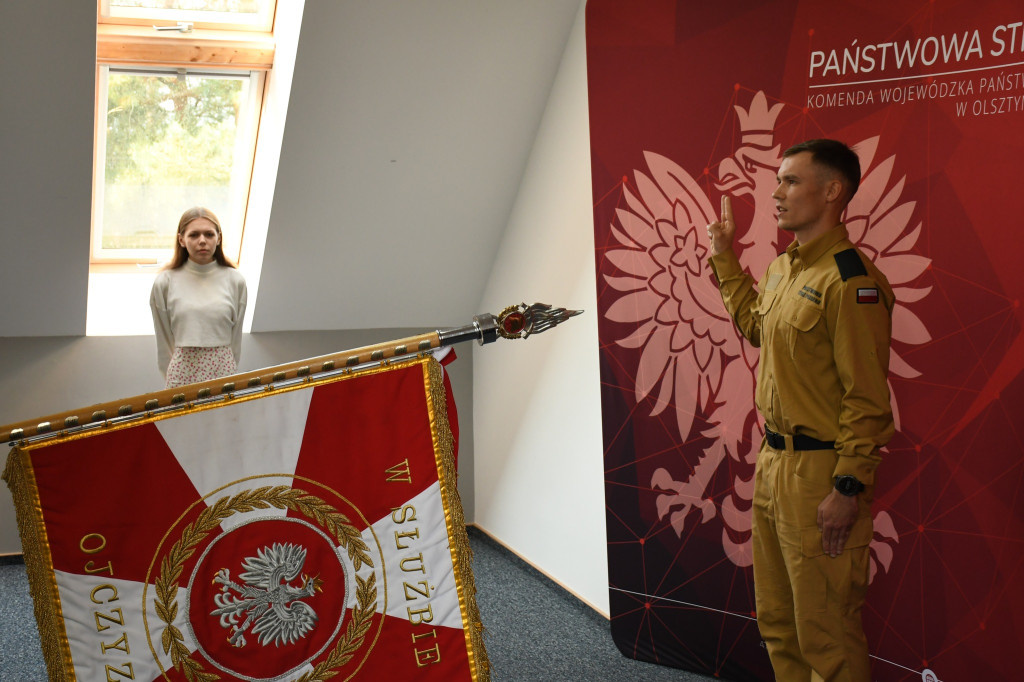Arkadiusz Muszyński ślubował w PSP w Olsztynie