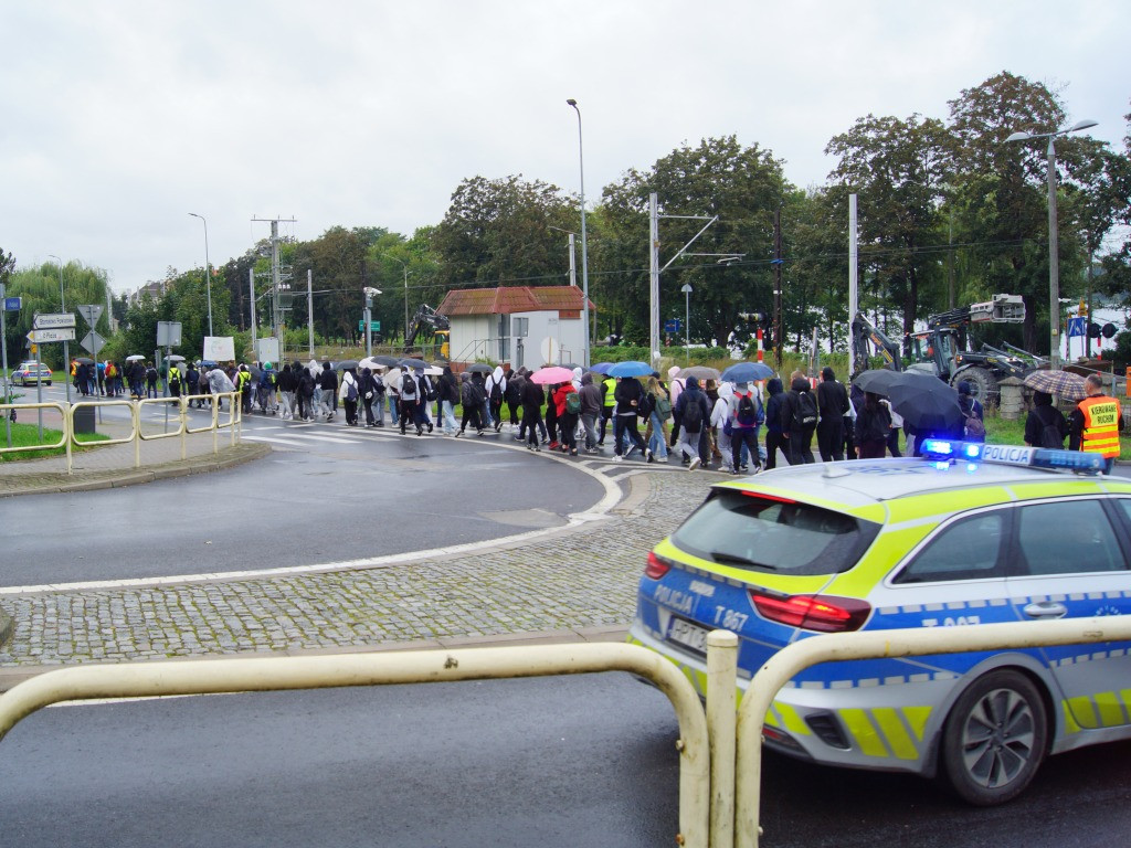 Uczniowie z powiatu ostródzkiego na pielgrzymce