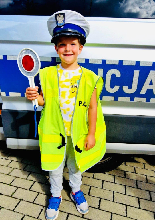 Policjanci w szkołach w Stębarku i Zwierzewie
