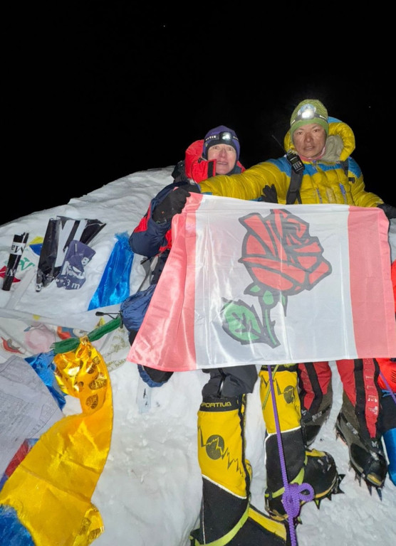 Nauczycielka ekonomika zdobyła Manaslu w Himalajach