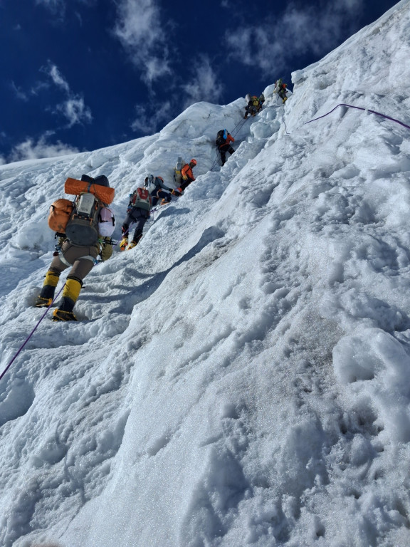 Nauczycielka ekonomika zdobyła Manaslu w Himalajach