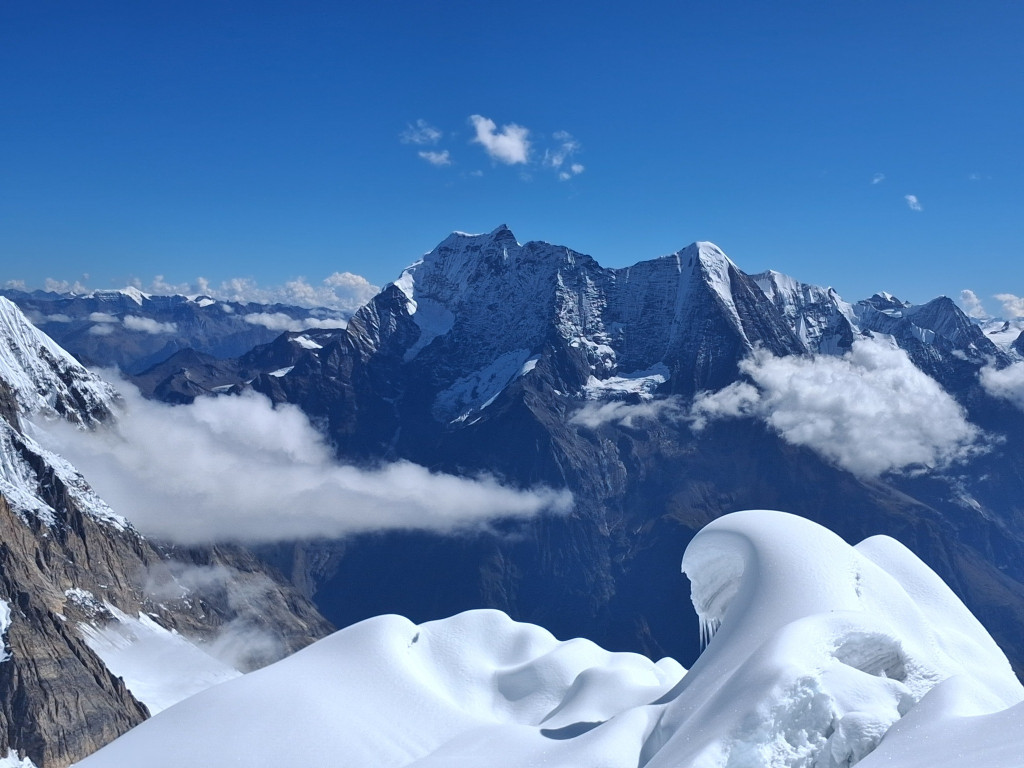 Nauczycielka ekonomika zdobyła Manaslu w Himalajach