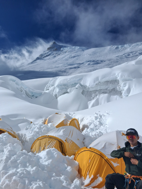 Nauczycielka ekonomika zdobyła Manaslu w Himalajach