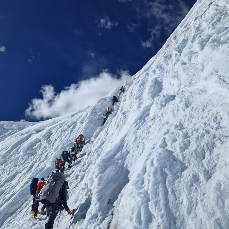 Nauczycielka ekonomika zdobyła Manaslu w Himalajach