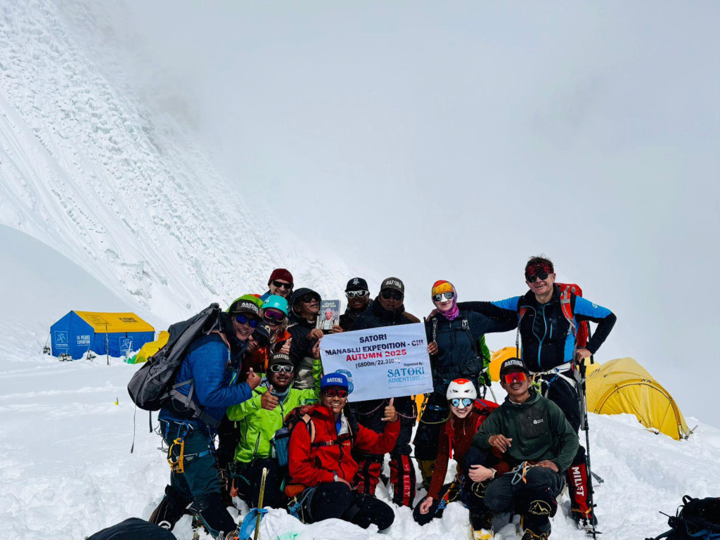 Nauczycielka ekonomika zdobyła Manaslu w Himalajach