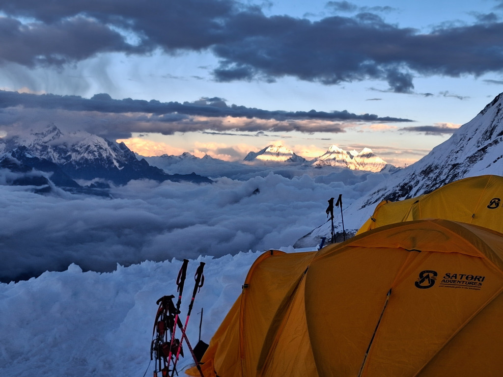 Nauczycielka ekonomika zdobyła Manaslu w Himalajach