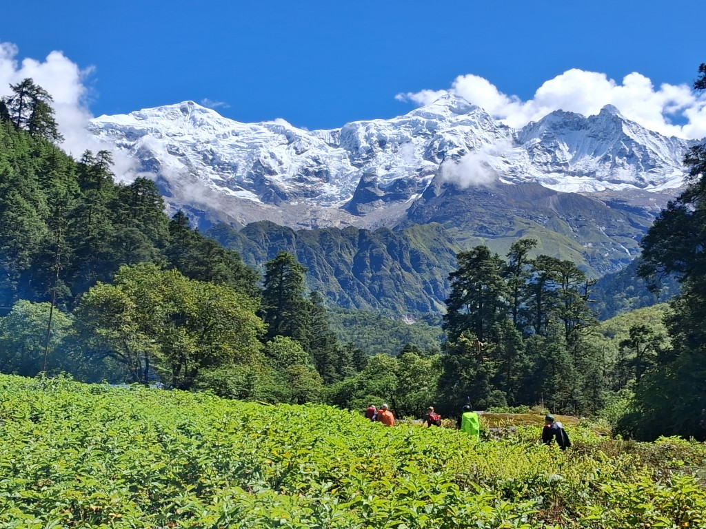 Nauczycielka ekonomika zdobyła Manaslu w Himalajach