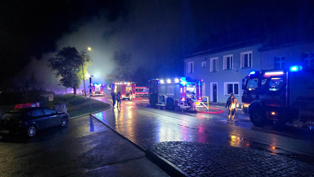 Tragiczny pożar domu w regionie! Nie żyją 2 osoby