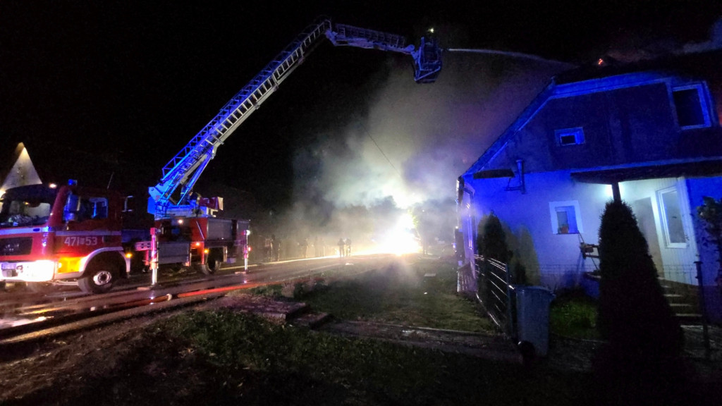 Tragiczny pożar domu w regionie! Nie żyją 2 osoby