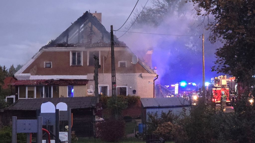 Tragiczny pożar domu w regionie! Nie żyją 2 osoby