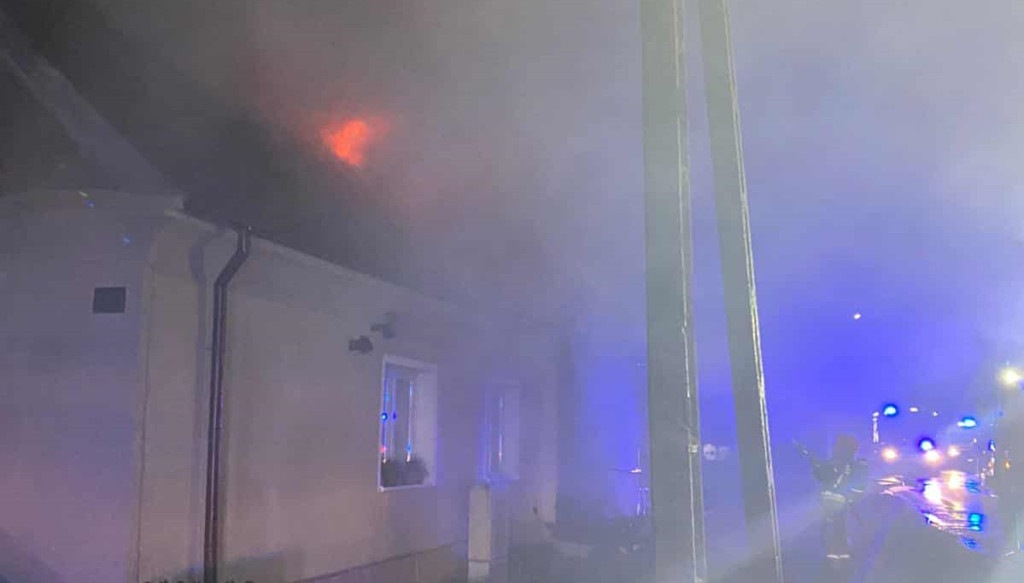 Tragiczny pożar domu w regionie! Nie żyją 2 osoby