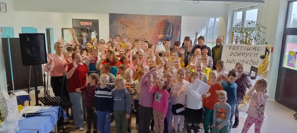 Festiwal Dobrych Dźwięków w Szkole Podstawowej w Durągu