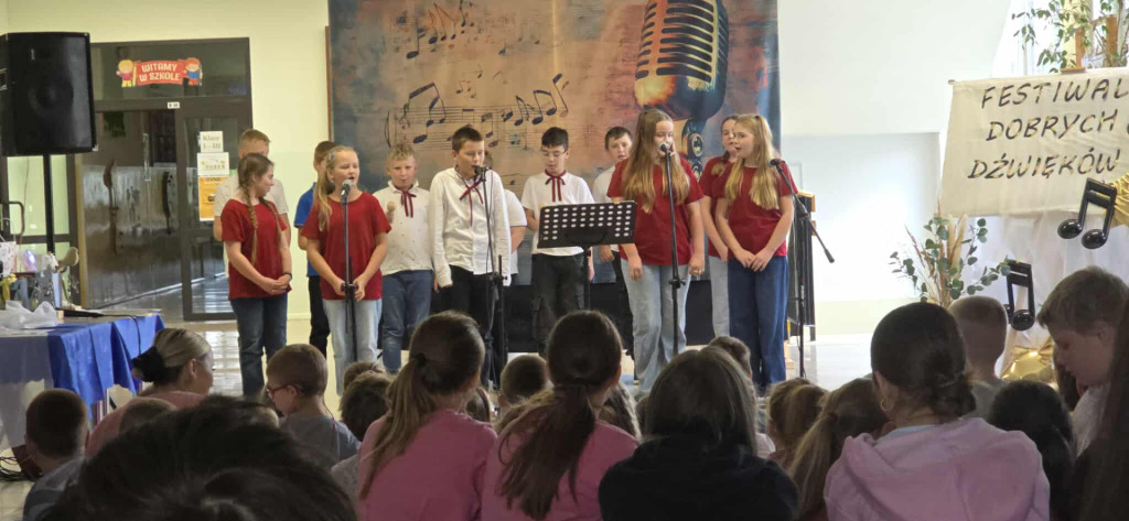 Festiwal Dobrych Dźwięków w Szkole Podstawowej w Durągu