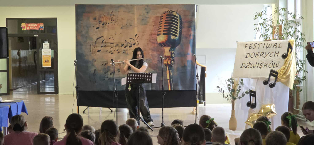 Festiwal Dobrych Dźwięków w Szkole Podstawowej w Durągu
