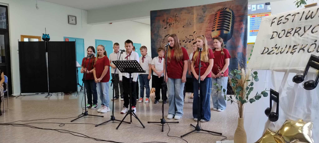 Festiwal Dobrych Dźwięków w Szkole Podstawowej w Durągu