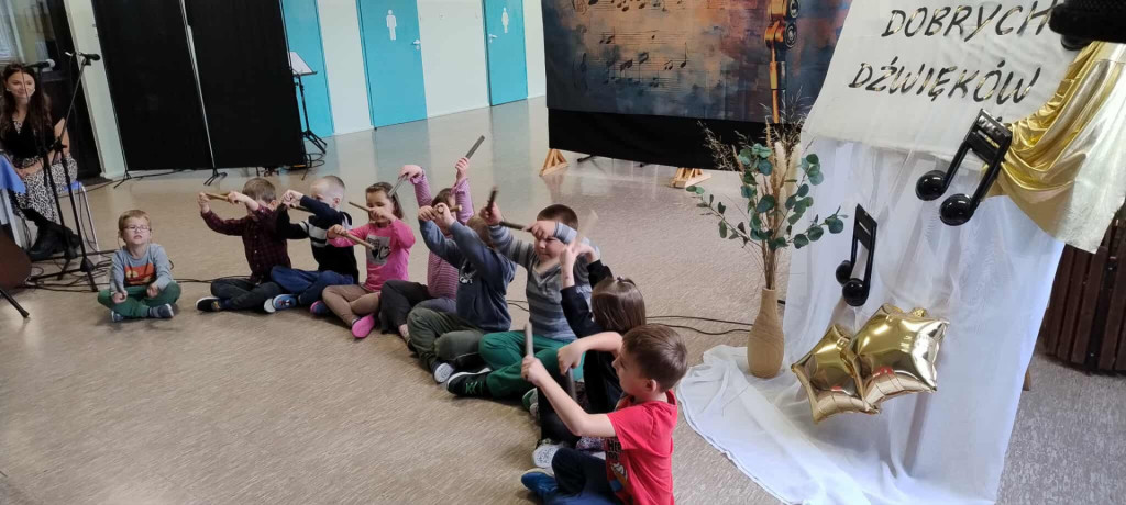 Festiwal Dobrych Dźwięków w Szkole Podstawowej w Durągu