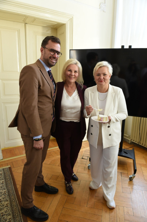 16 nauczycielek nagrodzonych przez Burmistrza Ostródy