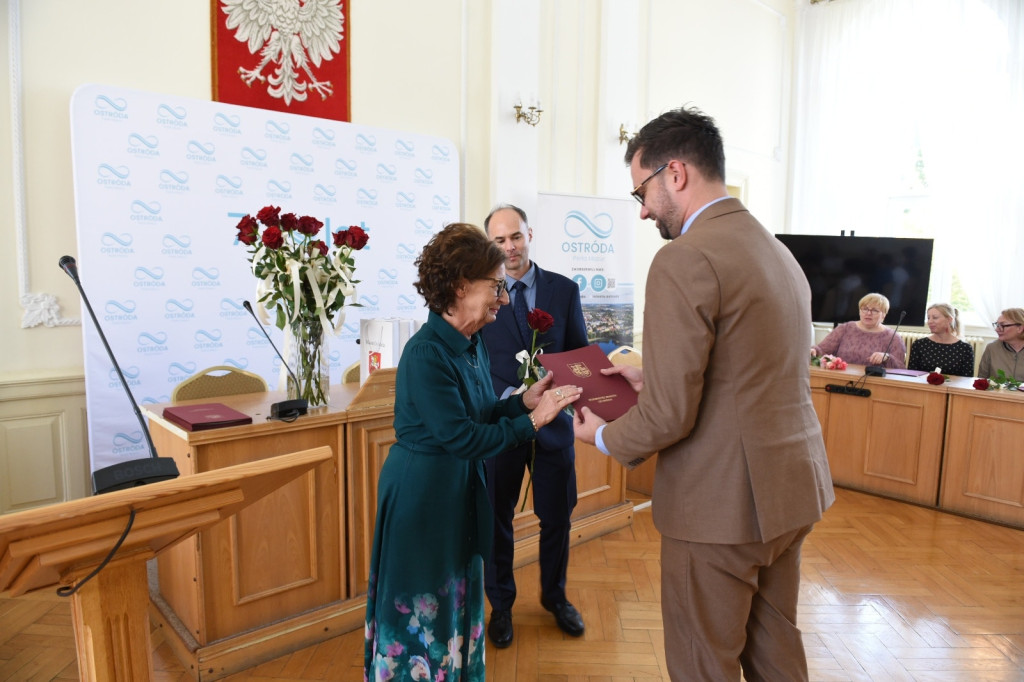 16 nauczycielek nagrodzonych przez Burmistrza Ostródy