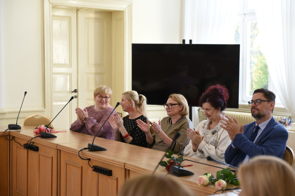 16 nauczycielek nagrodzonych przez Burmistrza Ostródy