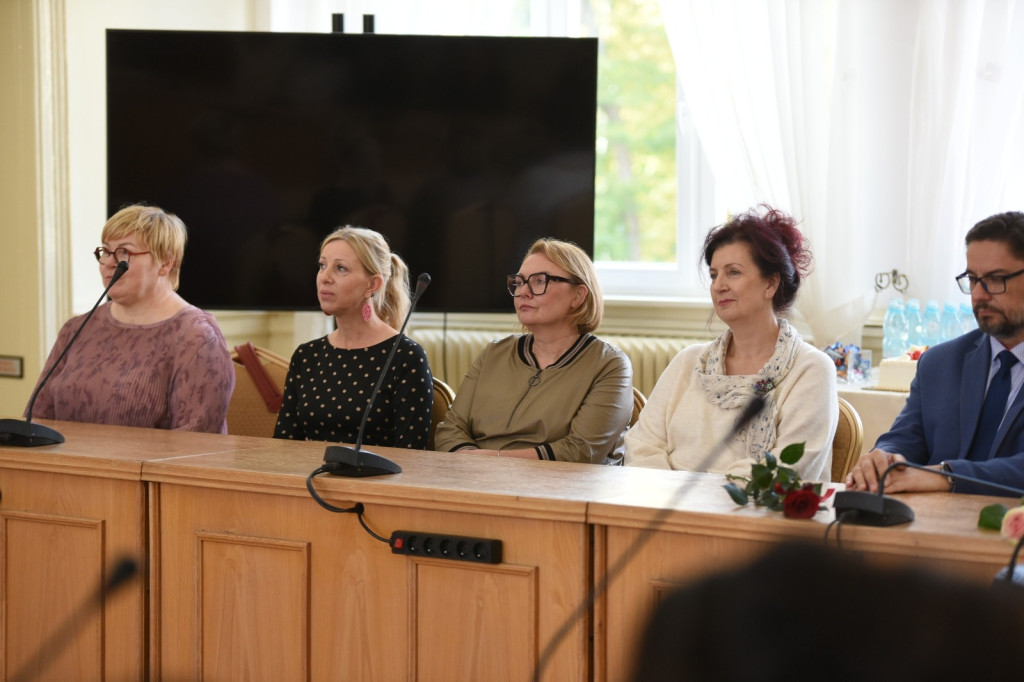 16 nauczycielek nagrodzonych przez Burmistrza Ostródy
