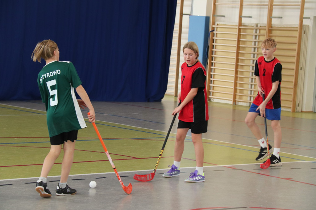 Uczniowie z Pietrzwałdu najlepiej grają w unihokeja