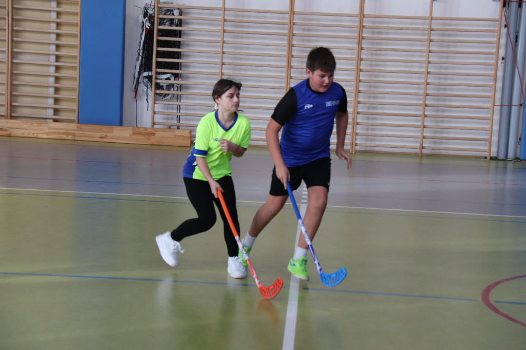 Uczniowie z Pietrzwałdu najlepiej grają w unihokeja