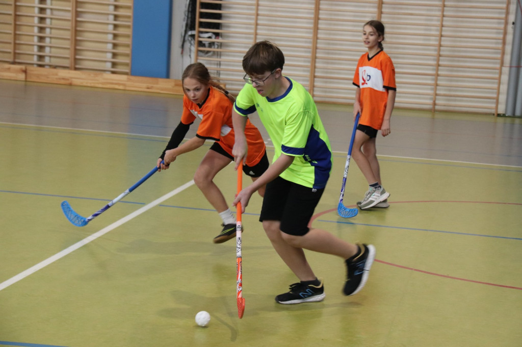 Uczniowie z Pietrzwałdu najlepiej grają w unihokeja