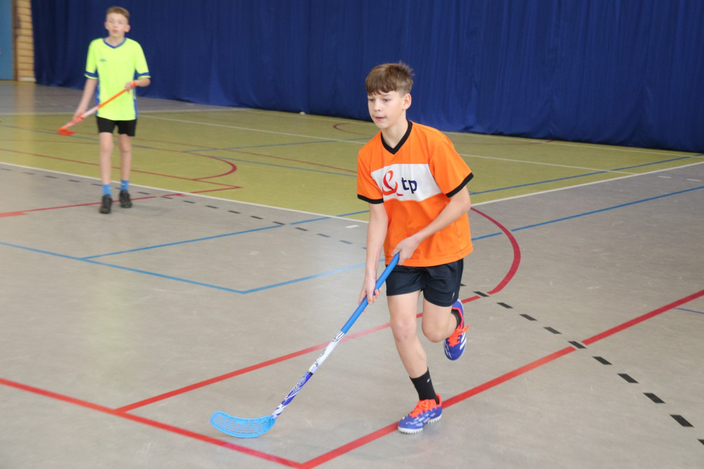 Uczniowie z Pietrzwałdu najlepiej grają w unihokeja