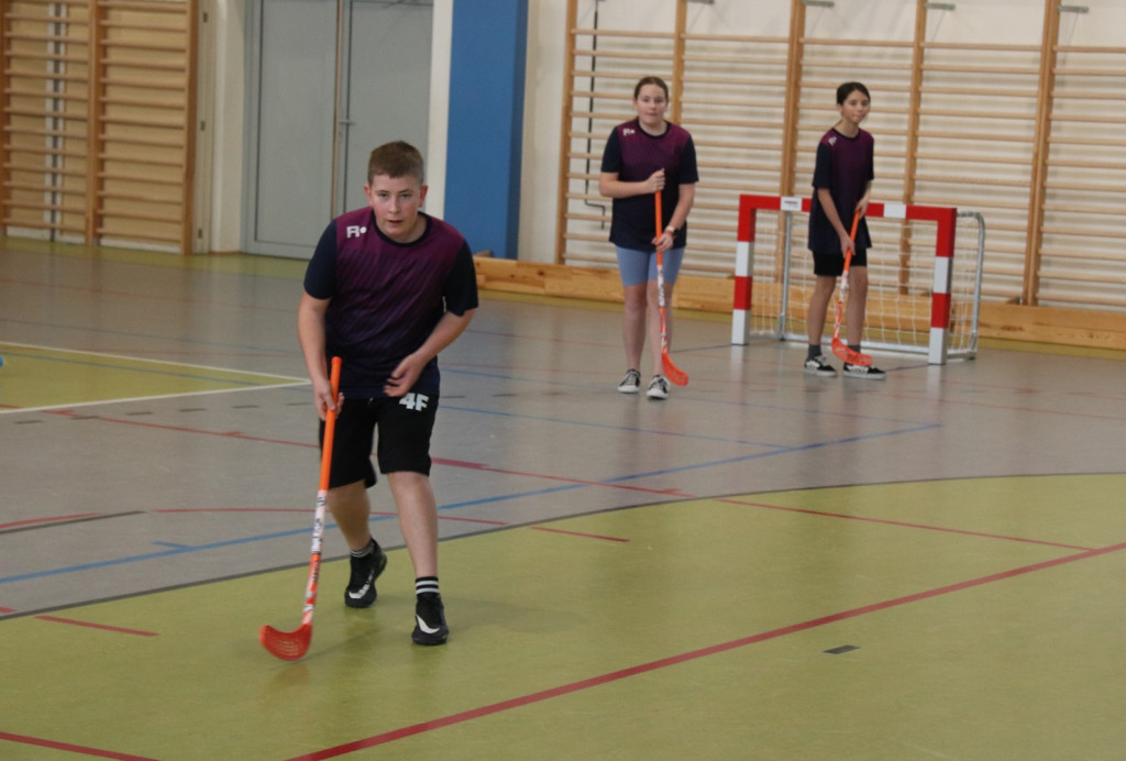 Uczniowie z Pietrzwałdu najlepiej grają w unihokeja