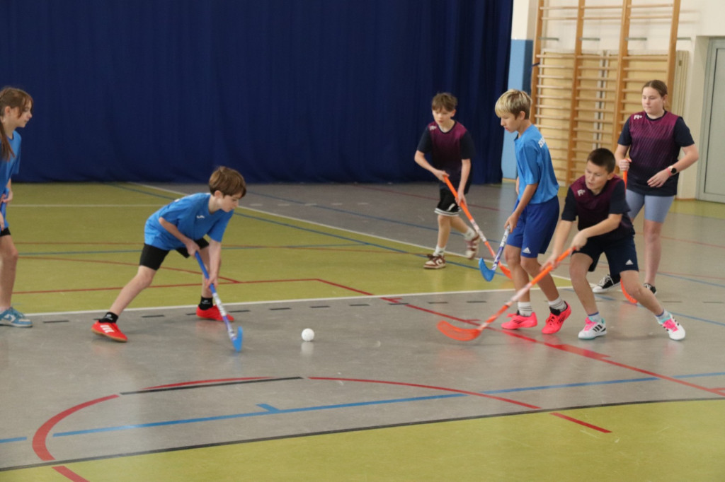 Uczniowie z Pietrzwałdu najlepiej grają w unihokeja