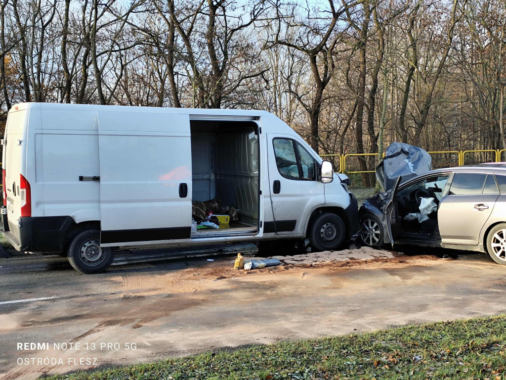 Wypadek w Ostródzie na ul. Grunwaldzkiej! 3 osoby w szpitalu!
