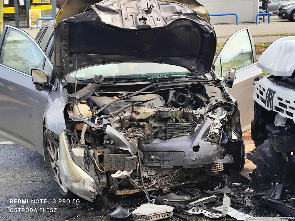 Wypadek w Ostródzie na ul. Grunwaldzkiej! 3 osoby w szpitalu!