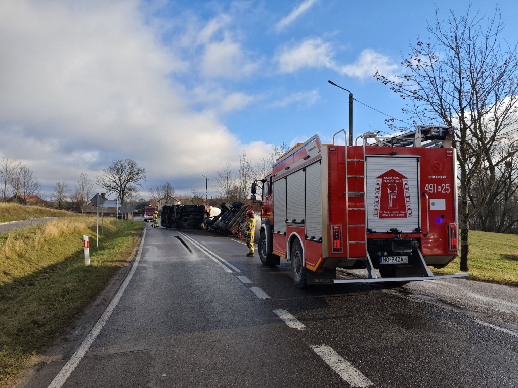Zablokowana DK 16 - przewróciła się cysterna z paliwem!