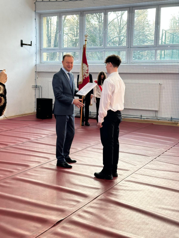 Pierwszoklasiści z ekonomika uroczyście ślubowali